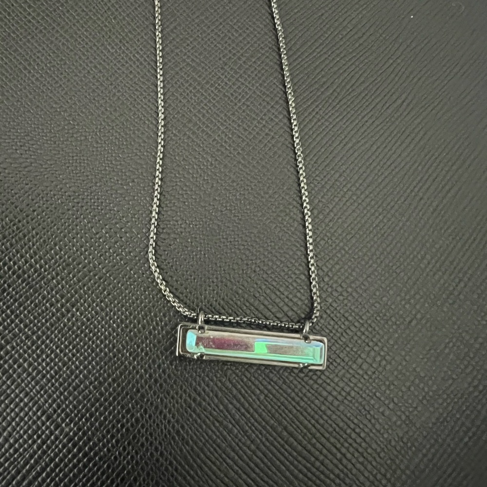 Kendra Scott black/iridescent color bar necklace